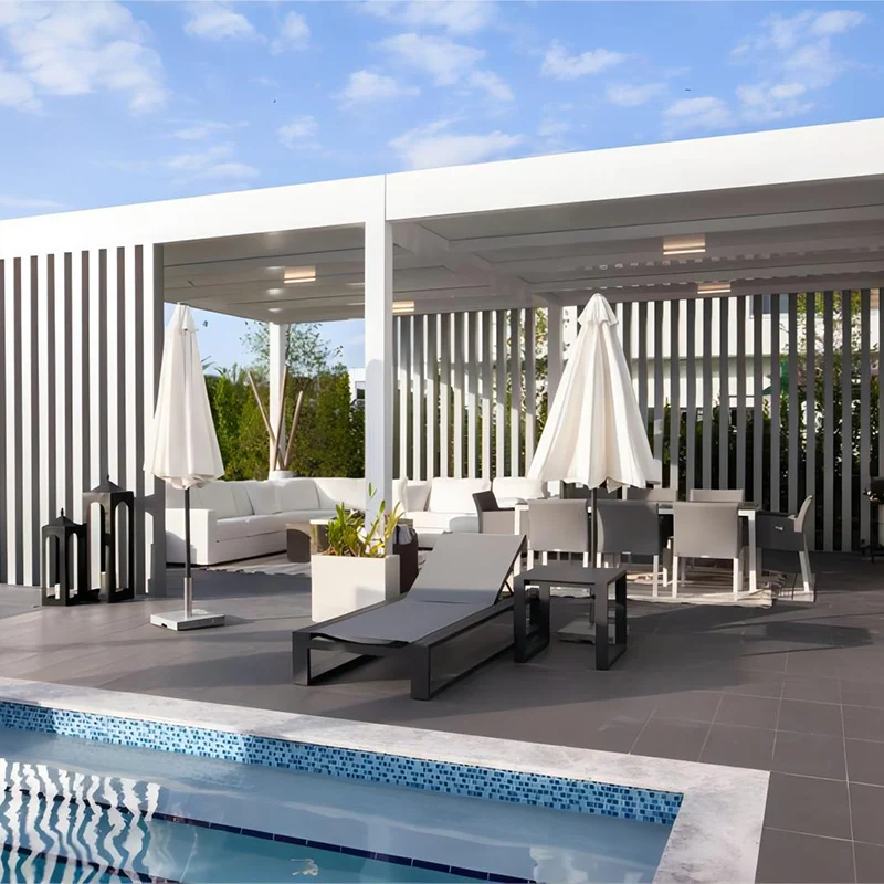 Paglikha ng isang Transparent Outdoor Living Space Para sa Lahat ng Panahon | Patio Cover + Iba pang Kumbinasyon ng Panlabas na Muwebles Real Presentasyon
