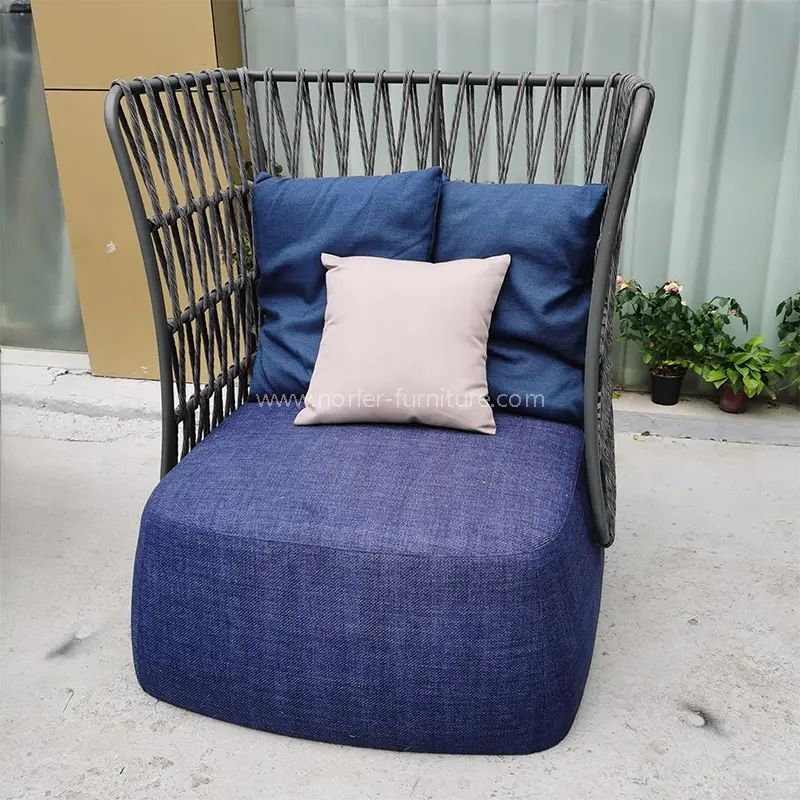 Modernong aluminyo frame lubid na naghabi ng asul na unan na sofa